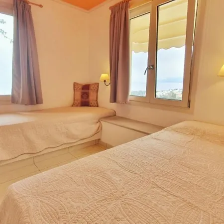 In - It Is So Quiet And Peaceful And Very Relaxing Guest house *