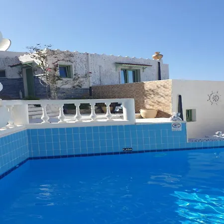 Quiet And Peaceful And Very Relaxing With Kitchen, Shared Pool And Ac